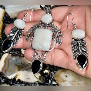 Rainbow Moonstone “The Visionary Stone” Pendant  & Faceted Onyx Set